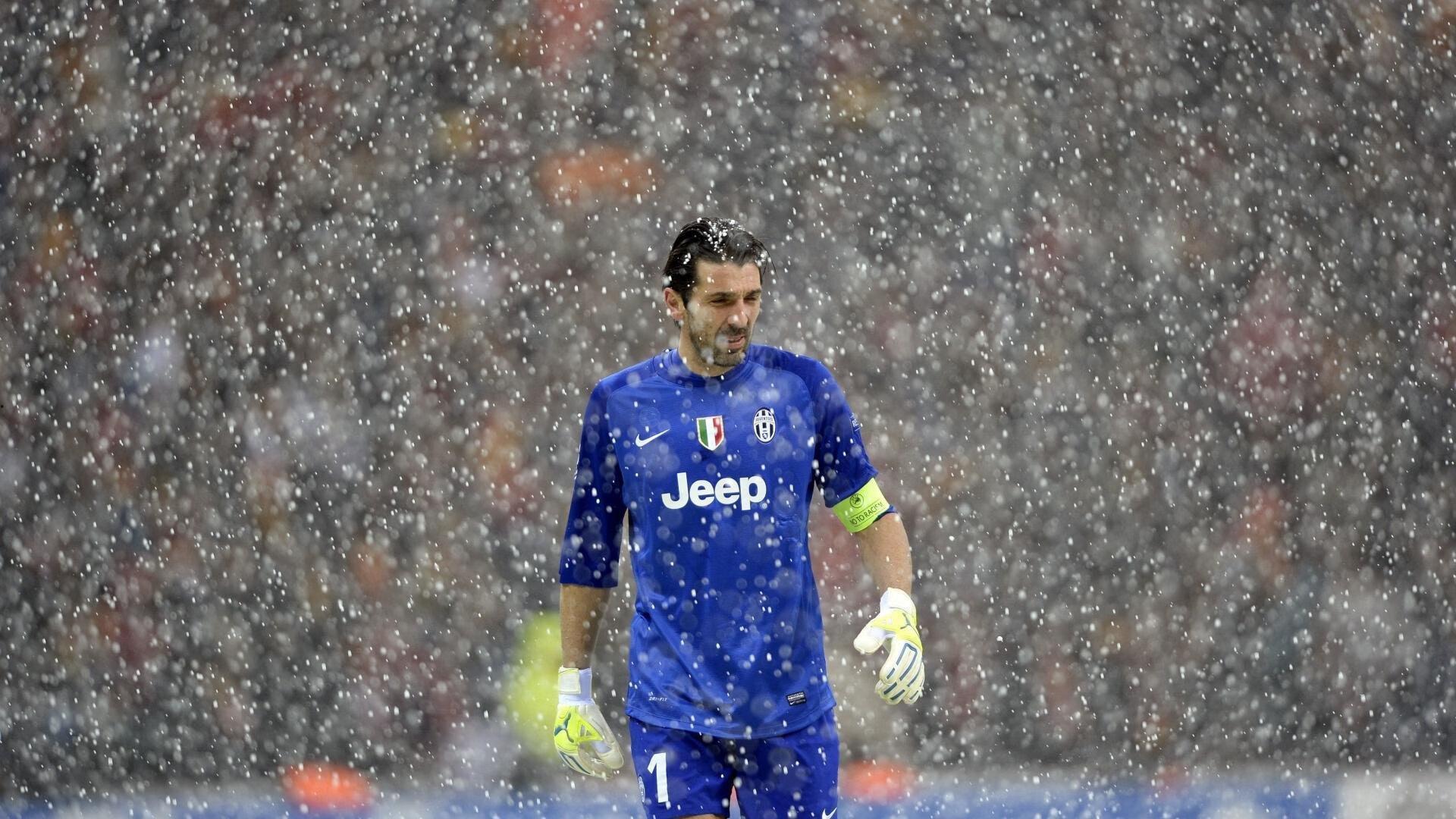 与民同庆！加拿大总理现身猛龙夺冠庆典，多伦多街头沸腾如海