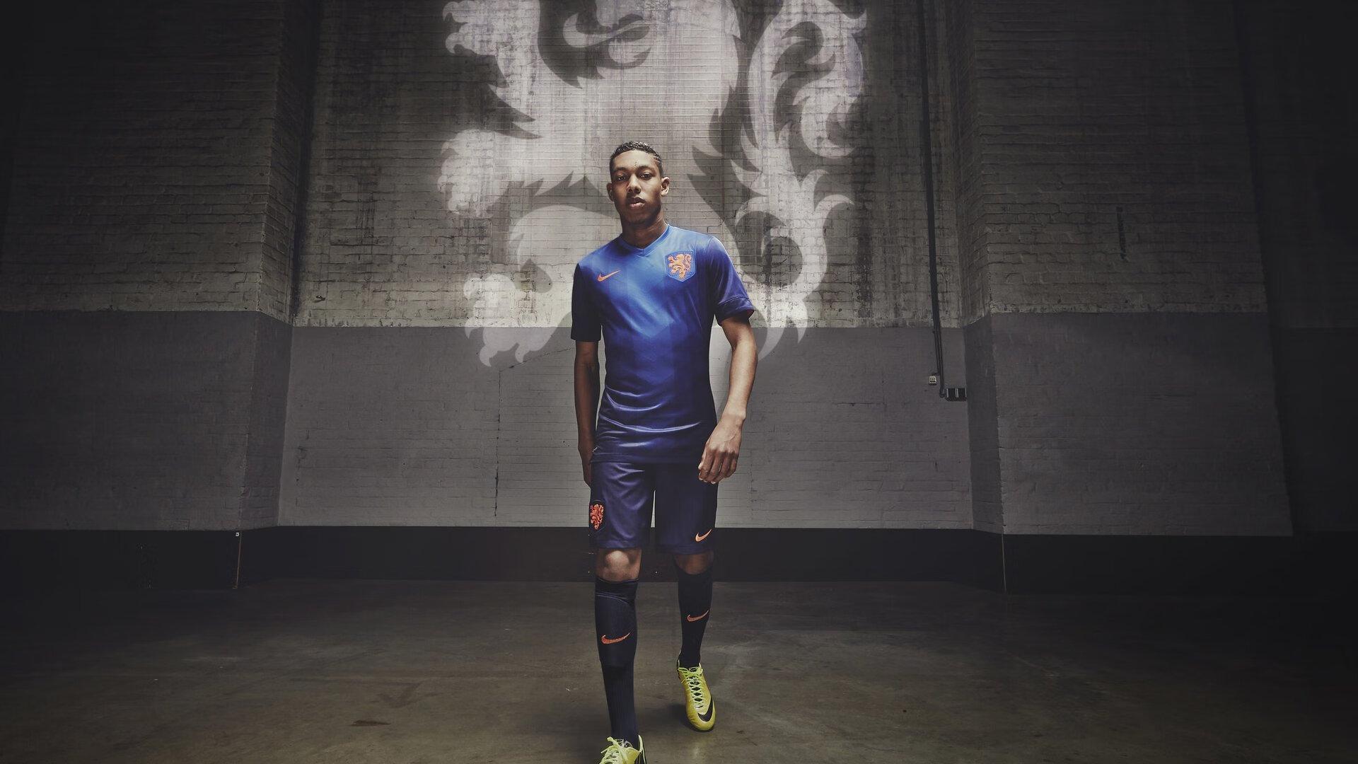 耐人寻味！名记曝欧文KD密谋推动篮网换帅，背后暗藏争冠棋局