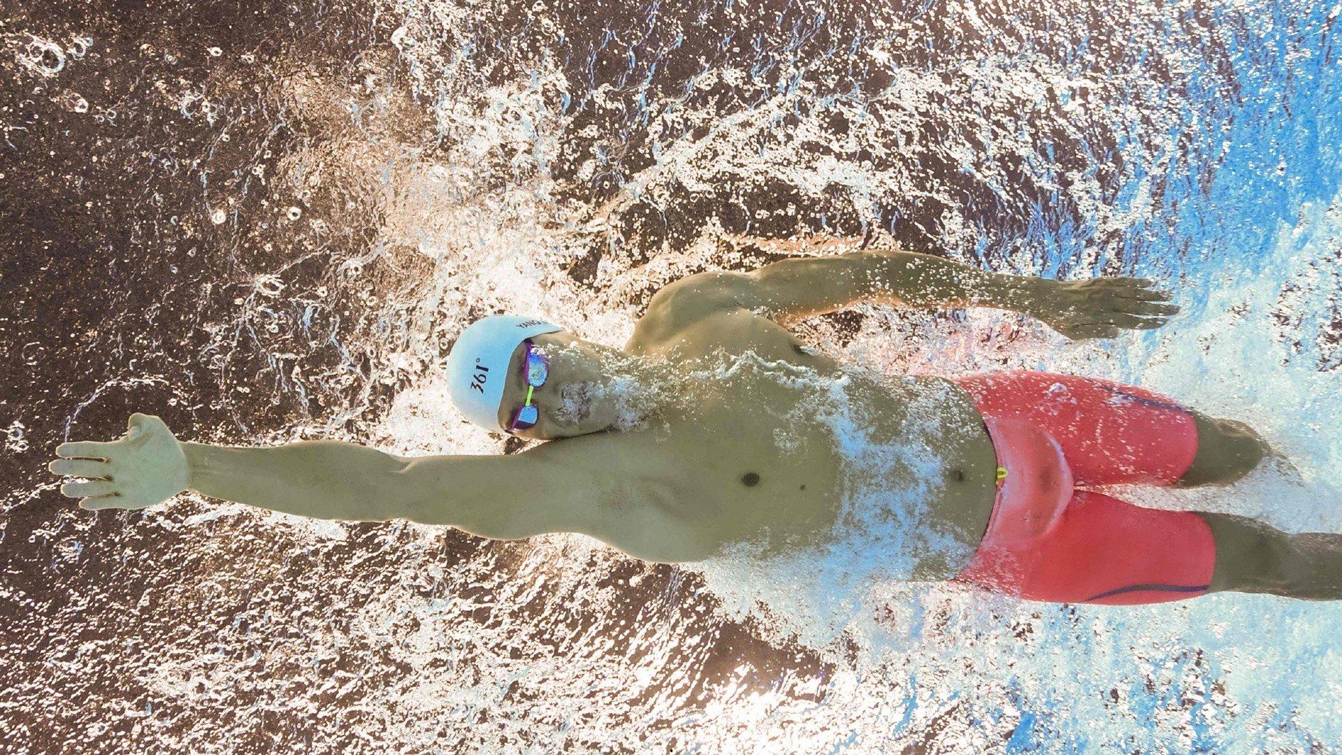 皇马巴萨世纪对决再起争议！知名裁判解析三大关键镜头，谁真正吃了亏？